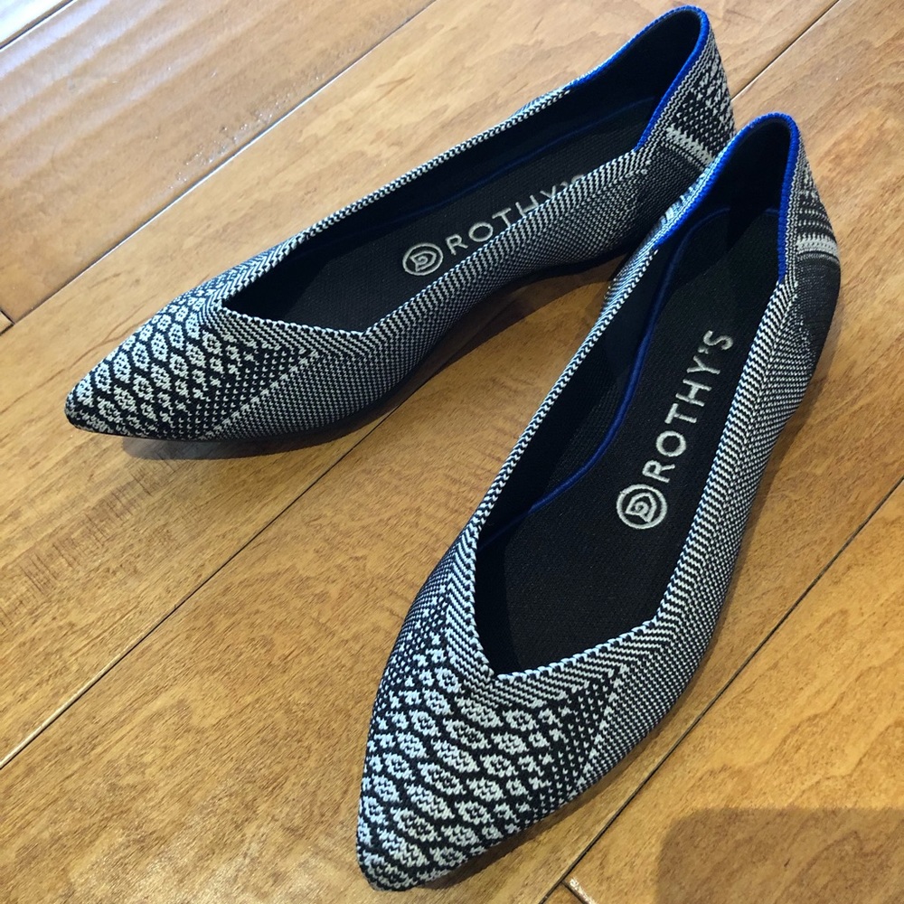 Rothy’s The Point pointed toe flats, snakeskin 8.5